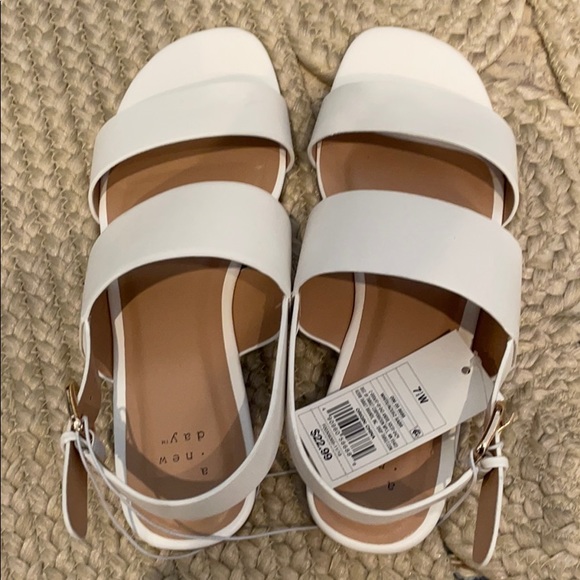 A new day target white sandals size 7.5 W - Picture 1 of 3